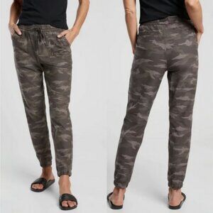 ATHLETA Camo Farallon Joggers Pants Drawstring Waist Size 10T